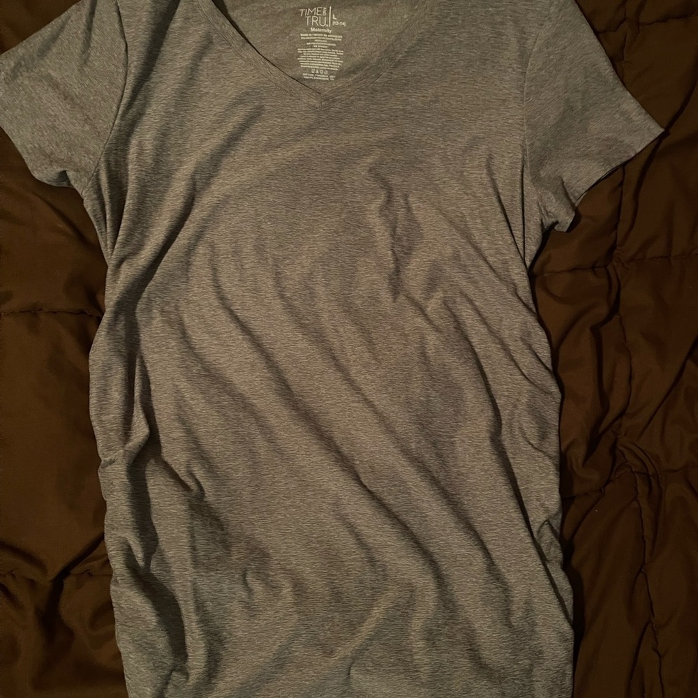 Time and Tru Heather Gray V-Neck Tee